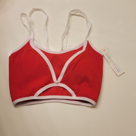 Colsie Other - NWT bikini Top.